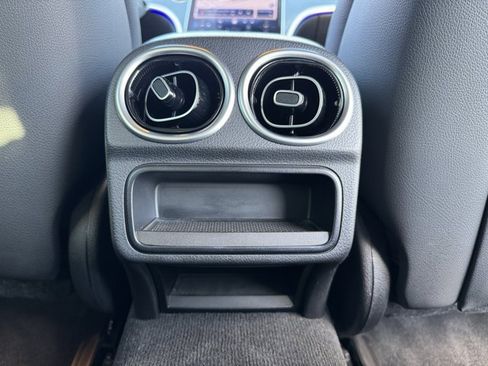 Used 2023 Mercedes-Benz C 300 Sedan image 9