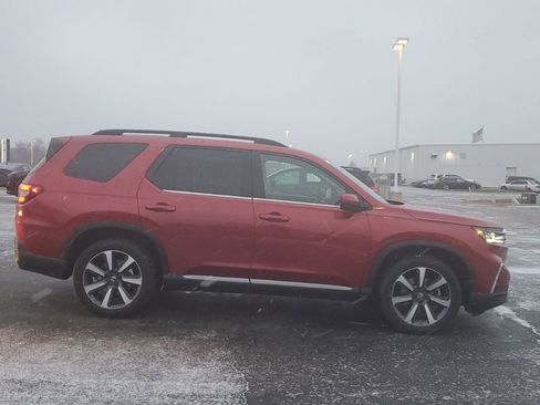 Certified 2023 Honda Pilot Touring image 10