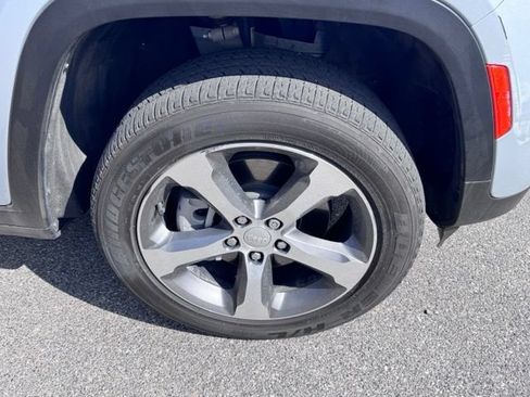Used 2023 Jeep Grand Cherokee 4WD 4xe image 14
