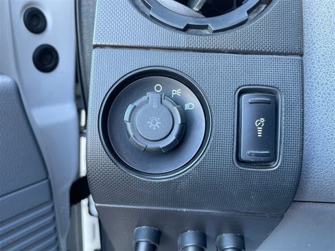 Used 2015 Ford F250 XL w/ Power Equipment Group image 19