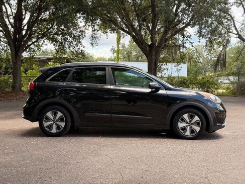 Used 2019 Kia Niro LX FWD image 4