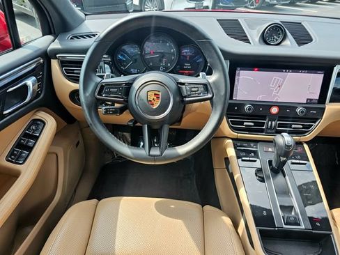 Used 2022 Porsche Macan AWD/4WD image 31