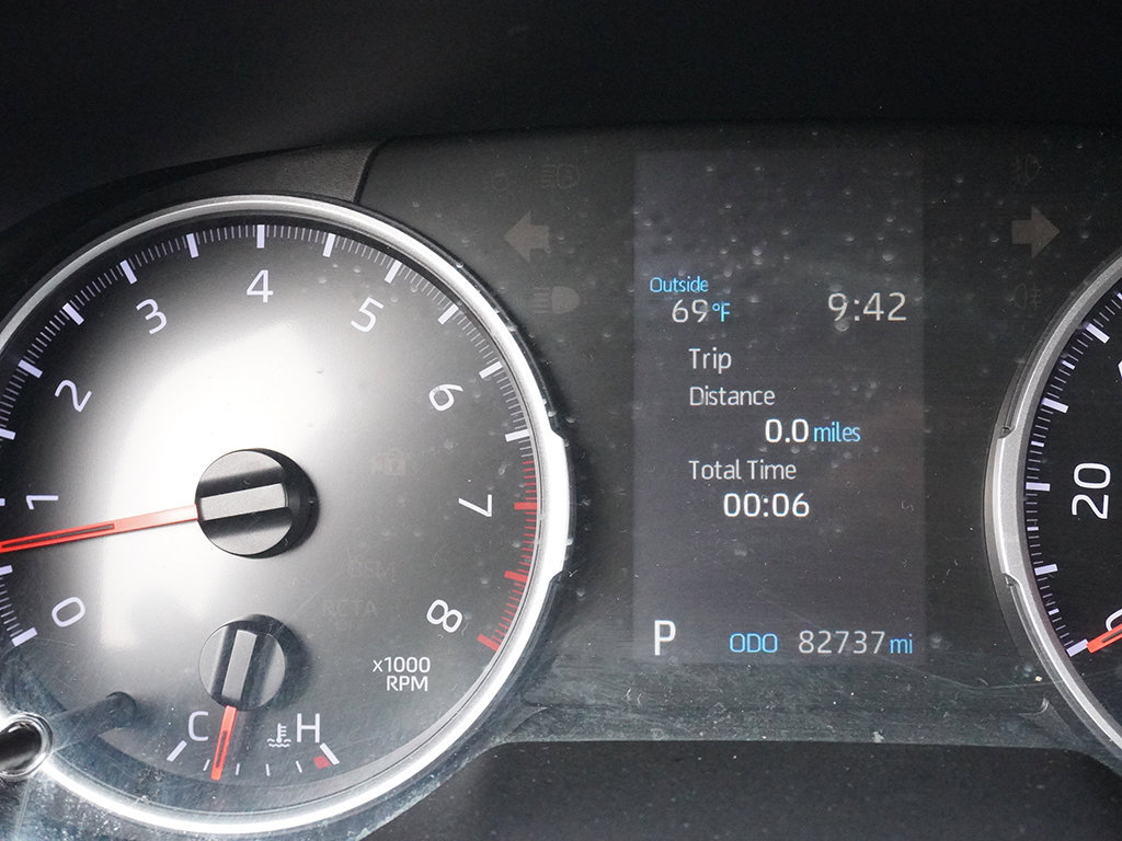 Used 2020 Toyota RAV4 LE FWD image 33
