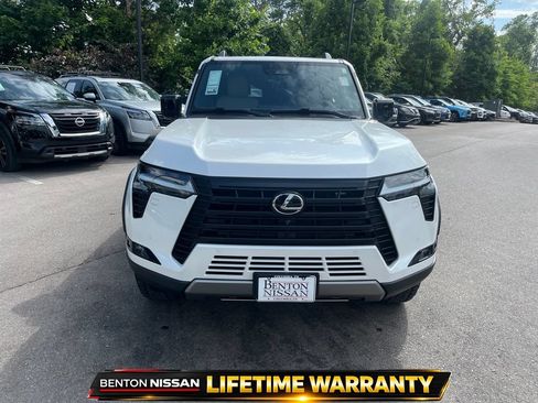 Used 2024 Lexus GX 550 AWD/4WD image 10