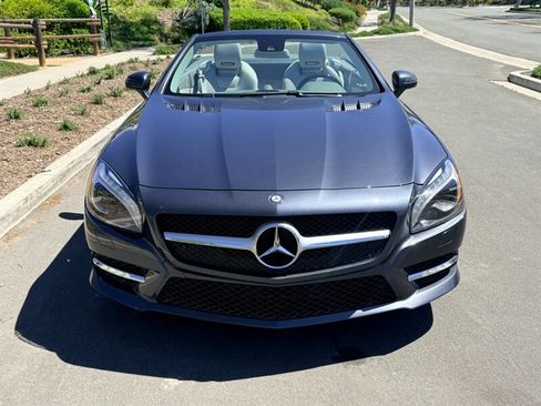 Used 2014 Mercedes-Benz SL 550 image 17