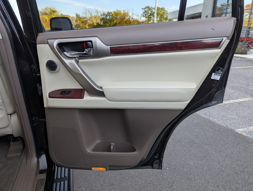 Used 2011 Lexus GX 460 AWD/4WD image 38