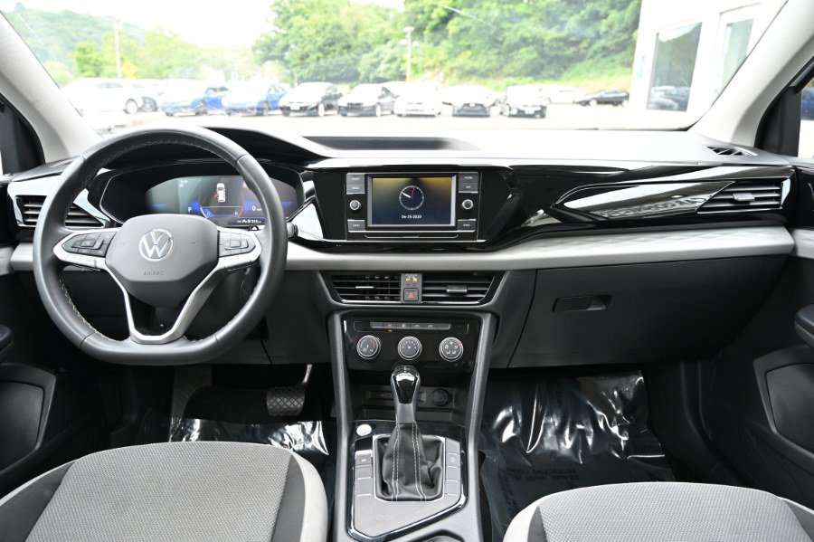 Used 2024 Volkswagen Taos S FWD image 11