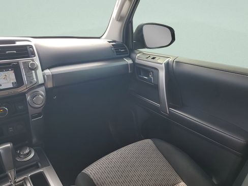 Used 2018 Toyota 4Runner SR5 image 11