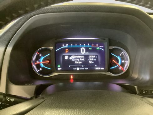Used 2020 Honda Pilot Touring image 13