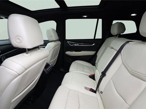 Used 2020 Cadillac XT6 Sport image 26