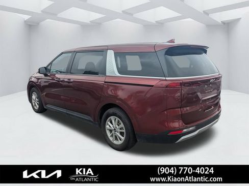 Used 2024 Kia Carnival LX FWD image 6