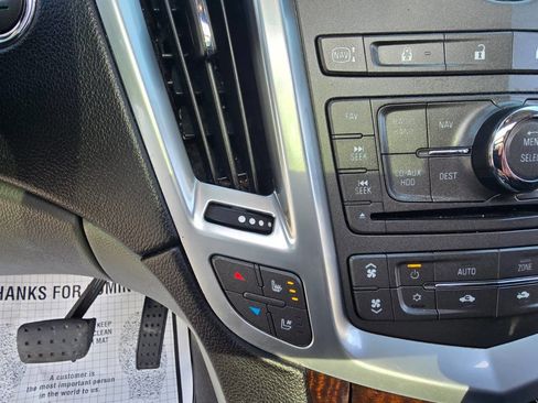 Used 2010 Cadillac SRX Premium image 56