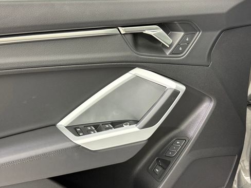 Used 2025 Audi Q3 2.0T Premium w/ Convenience Package image 13