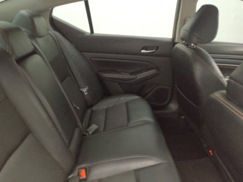 Used 2021 Nissan Altima 2.5 SR w/ SR Premium Package FWD image 19