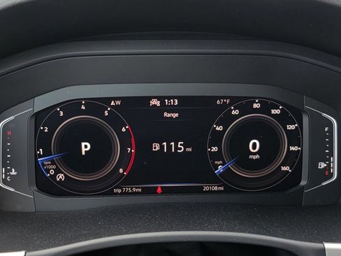 Used 2022 Volkswagen Atlas Cross Sport SE w/ Panoramic Sunroof Package image 18