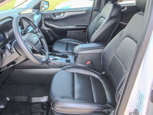 Used 2023 Ford Escape Platinum image 13