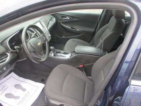 Used 2017 Chevrolet Malibu LS image 10