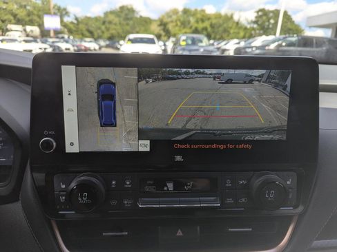 Used 2024 Toyota Grand Highlander AWD Hybrid image 25