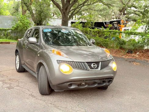 Used 2013 Nissan Juke SV image 3