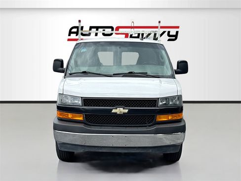 Used 2022 Chevrolet Express 2500 w/ Driver Convenience Package image 2