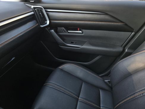 Certified 2025 MAZDA CX-50 AWD 2.5 Hybrid w/ Premium Pkg image 32