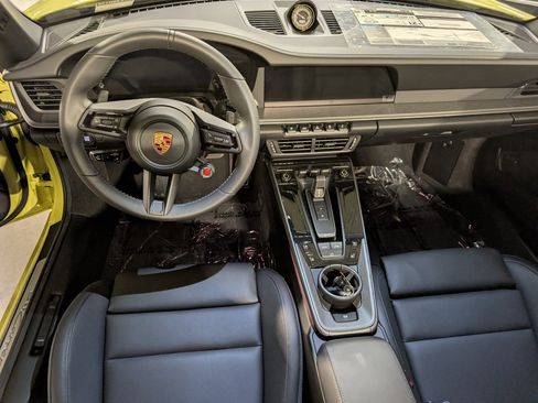 New 2026 Porsche 911 Carrera image 6