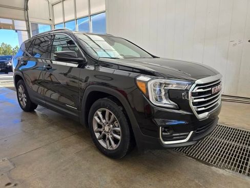 Used 2024 GMC Terrain SLT image 7