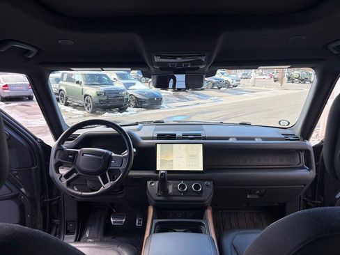 Used 2023 Land Rover Defender 110 X image 15