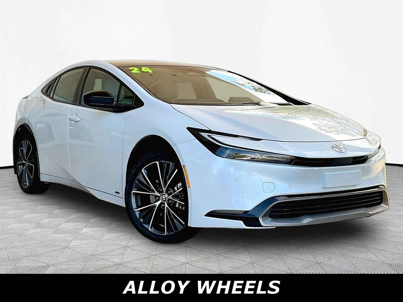 Used 2024 Toyota Prius Limited w/ Limited Premium Package AWD/4WD image 3