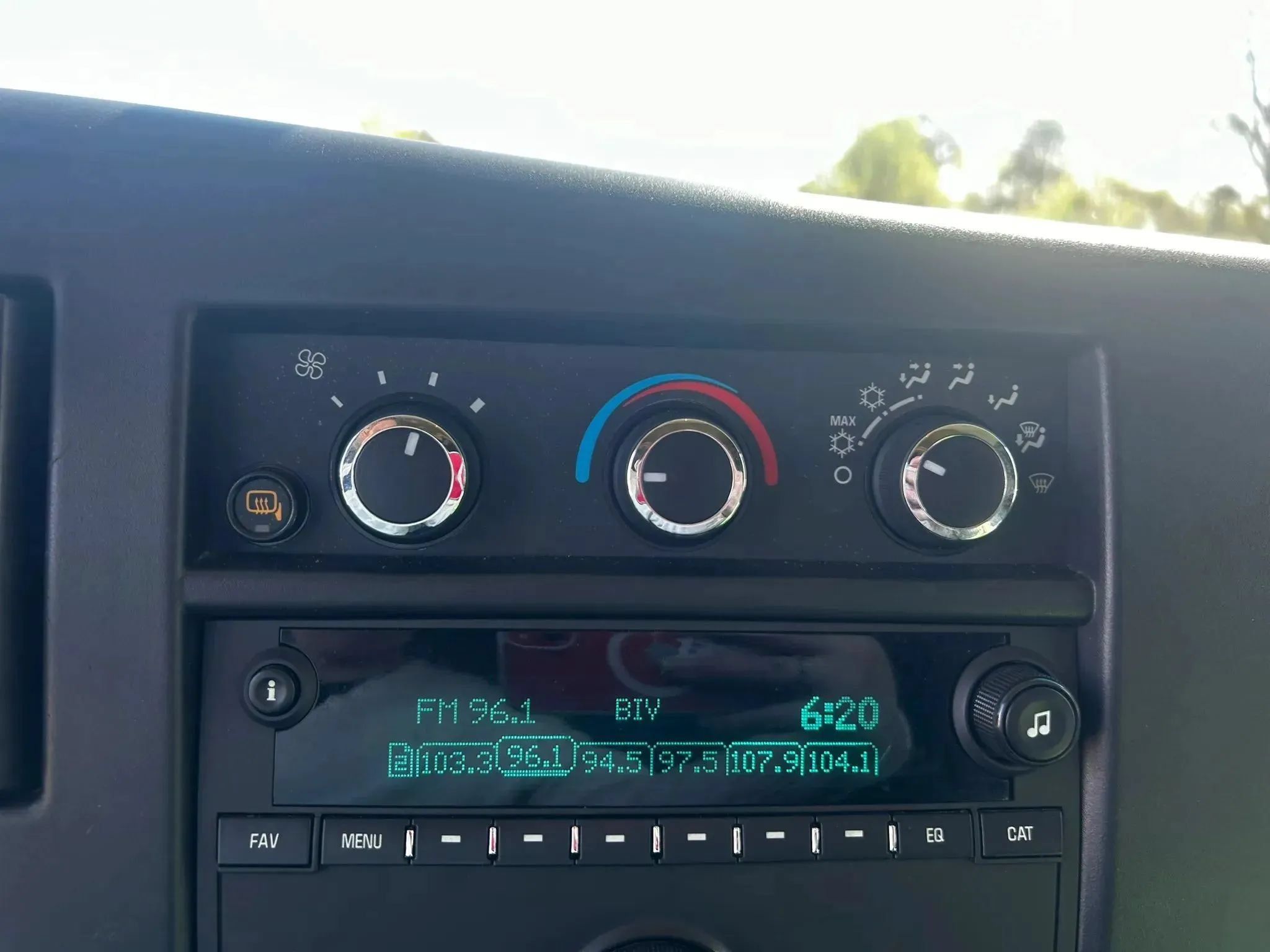 Used 2023 Chevrolet Express 2500 RWD image 16