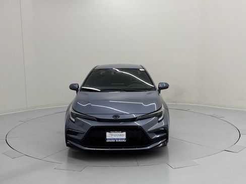 Used 2024 Toyota Corolla SE w/ SE Convenience Package FWD image 9