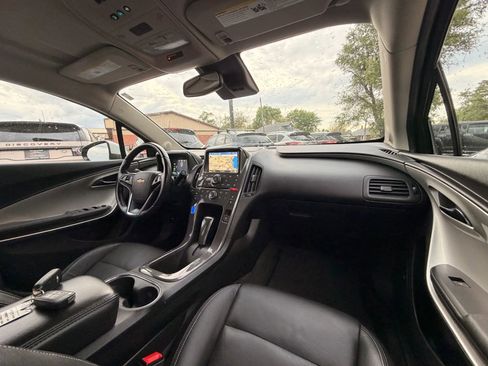 Used 2015 Chevrolet Volt Premium w/ Premium Trim Package FWD image 32