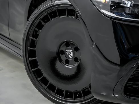 Used 2022 Mercedes-Benz S 500 4MATIC w/ AMG Line Package image 4