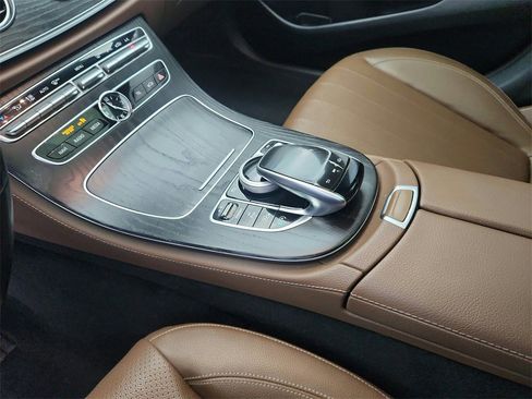 Used 2018 Mercedes-Benz E 300 4MATIC image 18