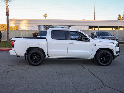 New 2026 Nissan Frontier SV image 3