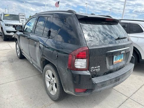 Used 2016 Jeep Compass Latitude AWD/4WD image 3