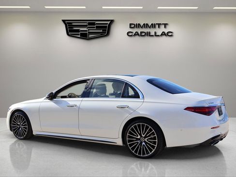 Used 2022 Mercedes-Benz S 580 4MATIC Sedan image 3