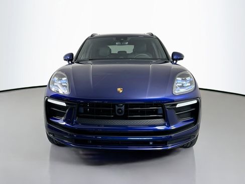 Certified 2025 Porsche Macan image 10