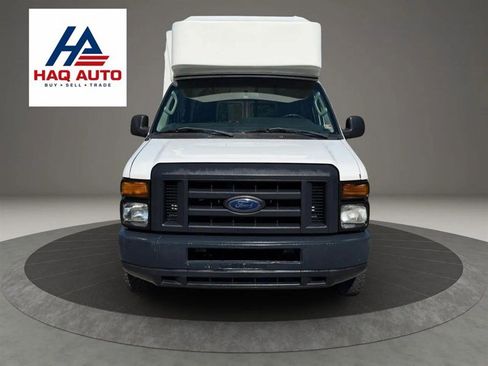 Used 2013 Ford E-350 and Econoline 350 Extended Super Duty w/ PWR Group RWD image 2