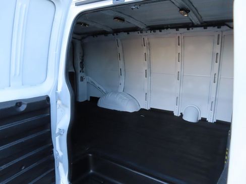 Used 2020 Chevrolet Express 2500 RWD image 14