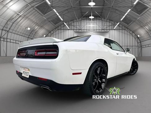 Used 2022 Dodge Challenger GT RWD image 10