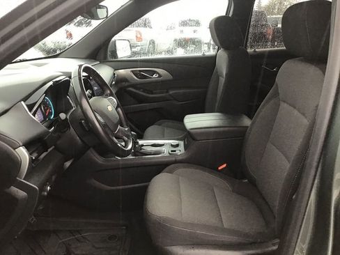 Used 2022 Chevrolet Traverse LT image 12