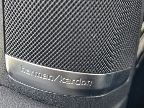 Used 2018 Mercedes-Benz GLS 550 4MATIC image 33