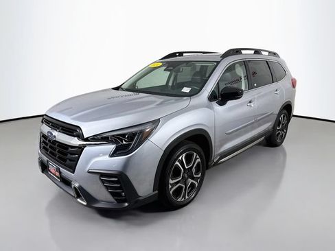Used 2024 Subaru Ascent Touring AWD/4WD image 3