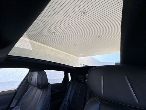 Certified 2024 Cadillac Lyriq Luxury image 19