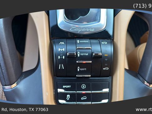 Used 2011 Porsche Cayenne S image 41