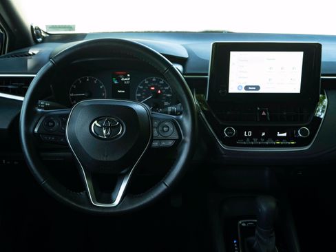 Used 2023 Toyota Corolla SE w/ SE Premium Package FWD image 19