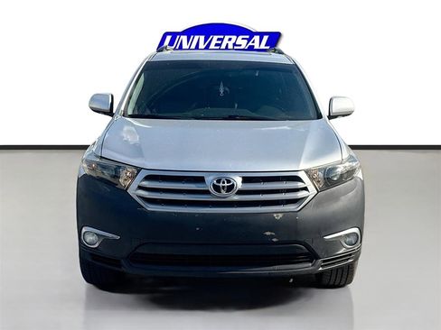 Used 2012 Toyota Highlander Limited w/ Tow Pkg image 2
