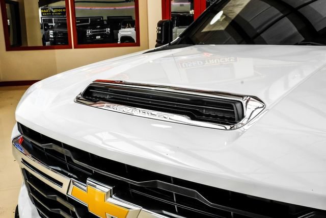 Used 2025 Chevrolet Silverado 2500 LT AWD/4WD image 58