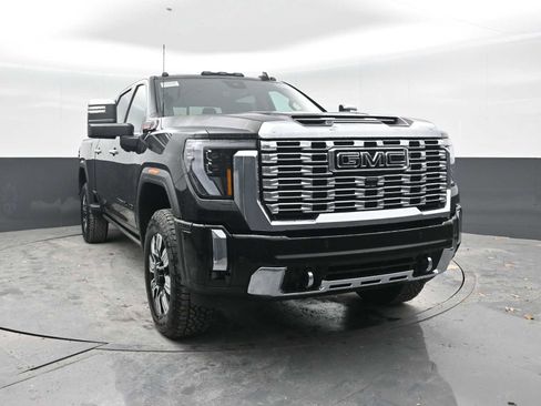 New 2026 GMC Sierra 2500 Denali w/ Denali Reserve Package AWD/4WD image 5